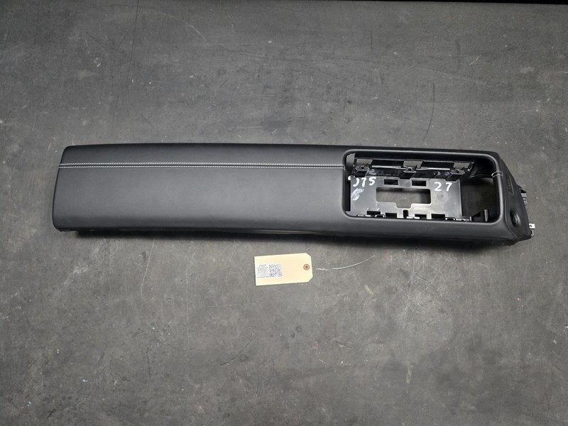 Dashboard Center Right Trim Panel 2018 Land Rover Range Rover Velar 2019 - 2022