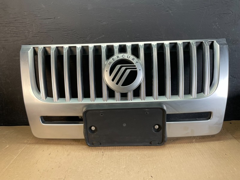 2008-2011 Mercury Mariner Front Upper Grill Grille Emblem OEM AD5864 DW