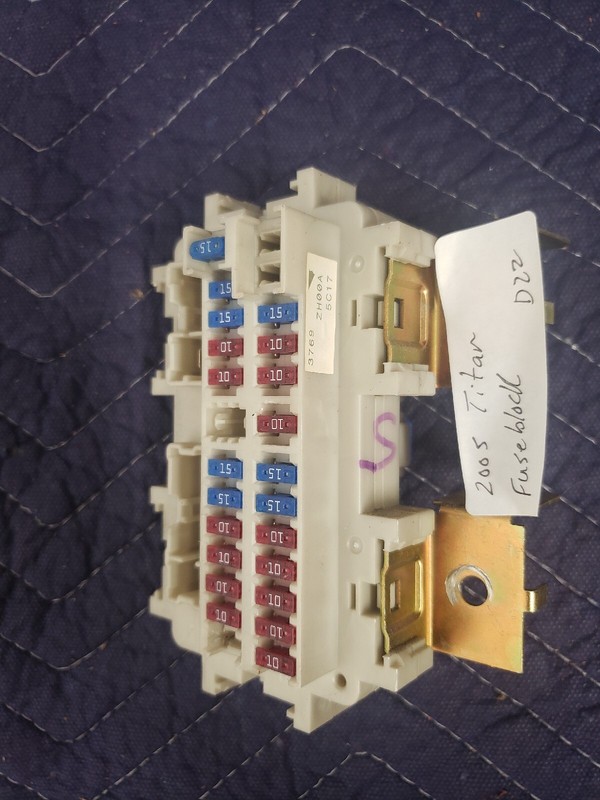 Fuse Box NISSAN TITAN 04 05 06