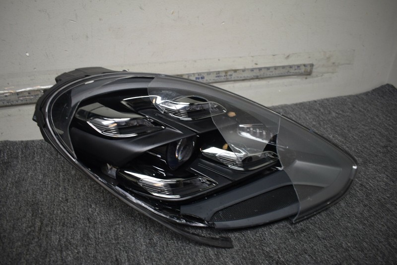 2017-2020 PORSCHE PANAMERA RIGHT SIDE HEADLIGHT FACTORY OEM