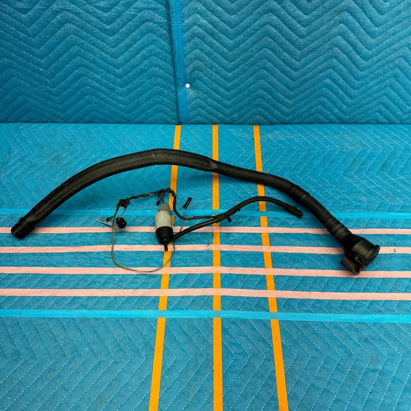 2008–2013 BMW M3 E92 Windshield Washer Hoses With Pump OEM 67126934159