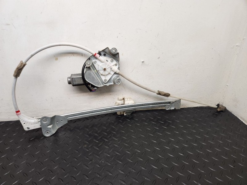 06-07 Jeep Liberty Rear Left Driver Window Regulator OEM 6804589267AA