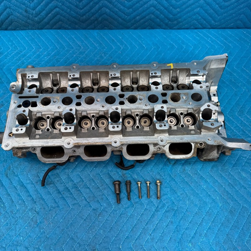 2010–2012 Range Rover L322 Left Cylinder Head OEM PB8W936090AJ