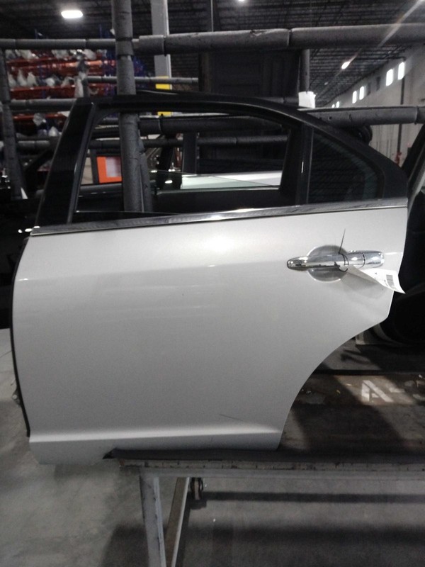 2010 Lincoln MKZ Left Rear Door 373105 Used 40K Miles - OEM Quality
