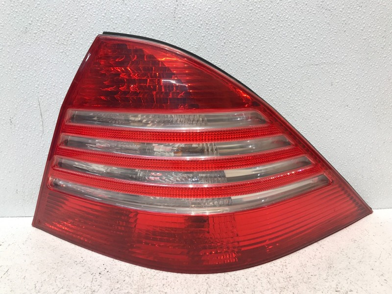 2003-2006 Mercedes W220 S500 Right Passenger Rear Tail Lamp Light 2208200864