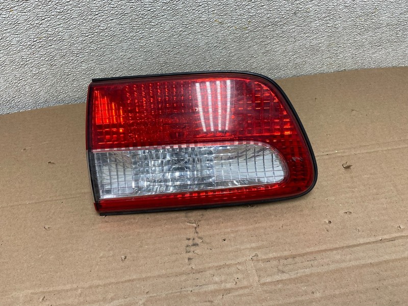 2001 2002 2003 Toyota Sienna Left Driver Lh Side Inner Tail Light OEM AB1317 LK