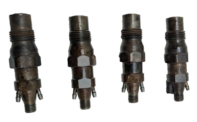 1974 Mercedes 240D Injectors Set