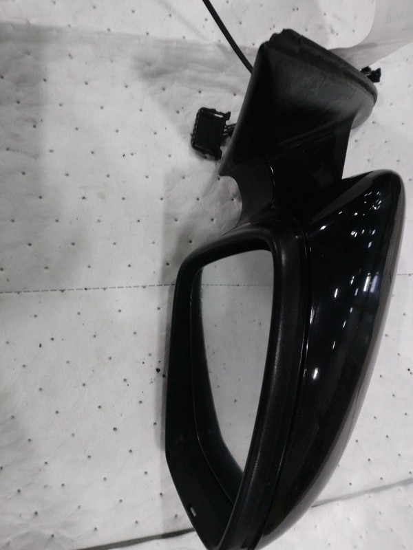 Used Right Door Mirror fits: 2014 Volkswagen Jetta Power Sdn exc. City w/o memor