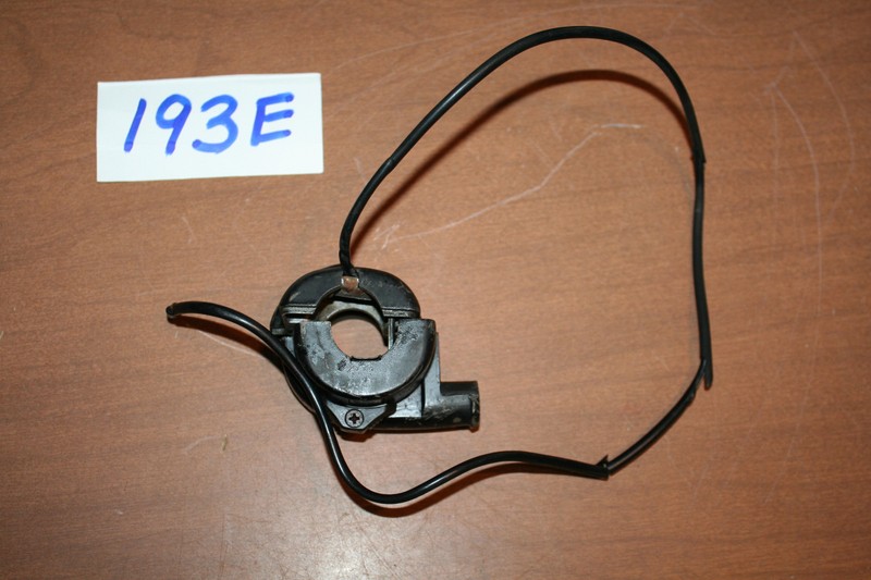 1975 Yamaha DT 400 Run Off Switch Throttle OEM 75 B