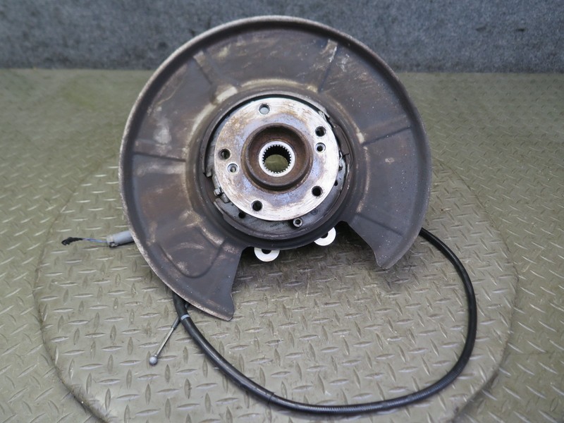 2006 BMW E60 M5 REAR LEFT SPINDLE KNUCKLE WHEEL HUB BEARING 55K MILES