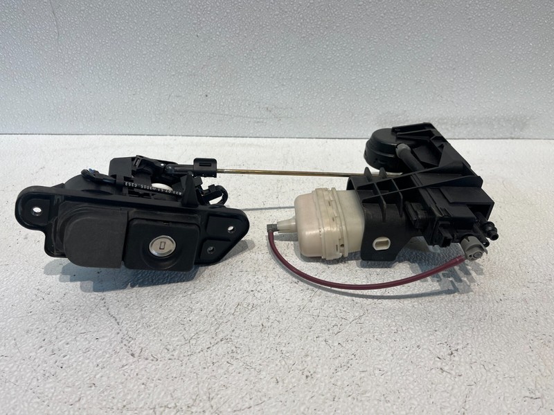 00-02 Mercedes W220 S430 S500 CL500 Trunk Lid Latch Lock Vacuum Actuator OEM