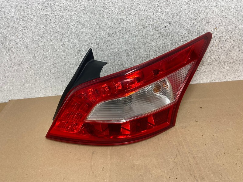 2009 2010 2011 Nissan Maxima Right Passenger RH Side Tail light AE4959 LK