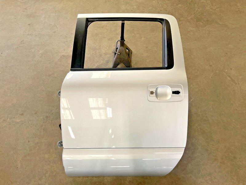⭐2017-2024 NISSAN TITAN REAR LEFT DRIVER SIDE DOOR SHELL PANEL SILVER LOT2572