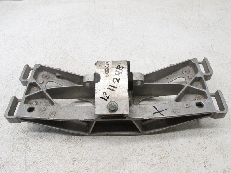 16-18 JAGUAR X260 XF S 18-19 XE 3.0 AUTOMATIC TRANSMISSION BRACE MOUNT OEM 12112