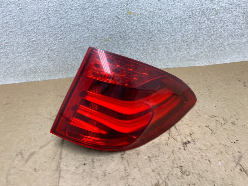 2010-2013 BMW F07 5-Series Gran Turismo GT Right Passenger Tail Light X2456 DW