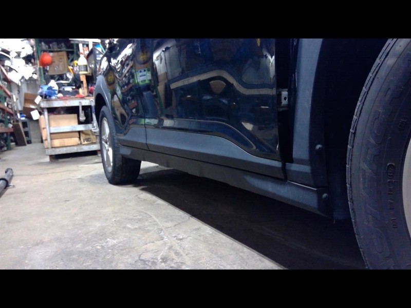 2018-2023 KONA Right Rocker Panel Moulding 1560184