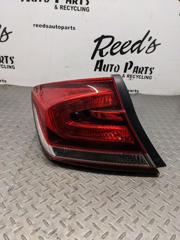 Driver Tail Light Sedan Quarter Panel Mounted Fits 13-15 CIVIC 1166490