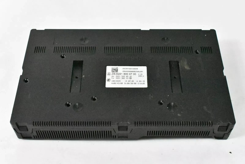07-14 Mercedes W216 CL550 S550 S63 Rear Trunk Fuse Box Module 2219004700 OEM