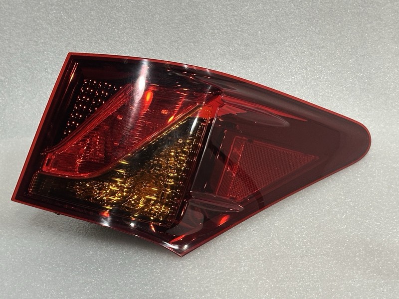 13-15 LEXUS GS350 REAR RIGHT PASSENGER SIDE INNER TAILLIGHT TAIL LIGHT OEM