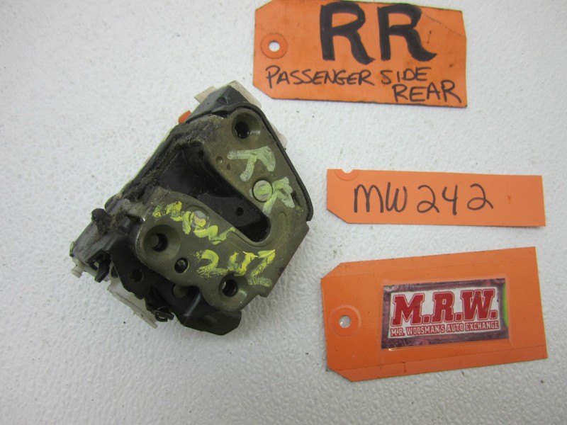 DOOR LATCH LOCK MANUAL CAR PASSENGER SIDE BACK REAR RR R for 95-99 SUBARU LEGACY