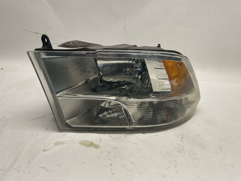 2009-2012 DODGE PICKUP 1500 HEADLIGHT HEADLAMP LH DRIVER SIDE *LEAKS* GOOD TABS