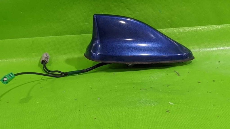 18-20 ROGUE VIN J 1ST DIGIT ROOF SHARK FIN ANTENNAOEM 4600-51