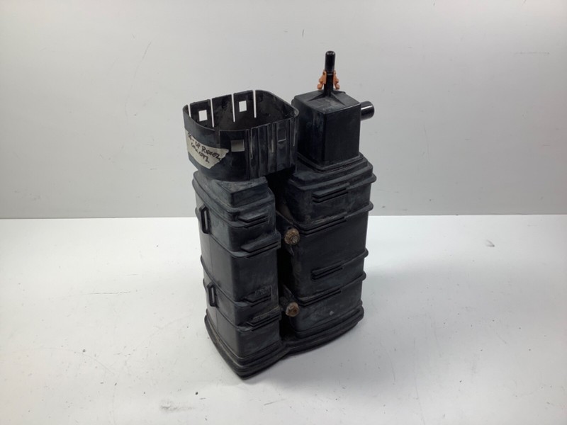06-014 Honda Ridgeline Canister Assembly 17011-SJC-A02 OEM
