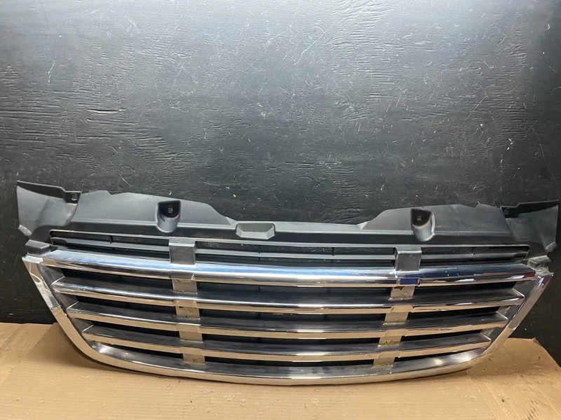 2009 to 2011 Freightliner Sprinter Front Upper Chrome Grill Grille U7903 DG