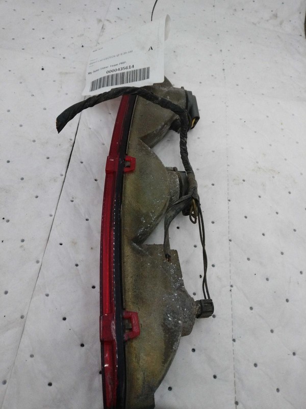 1999 Cadillac DeVille Left Tail Light Assembly Silver 167914 118K Miles