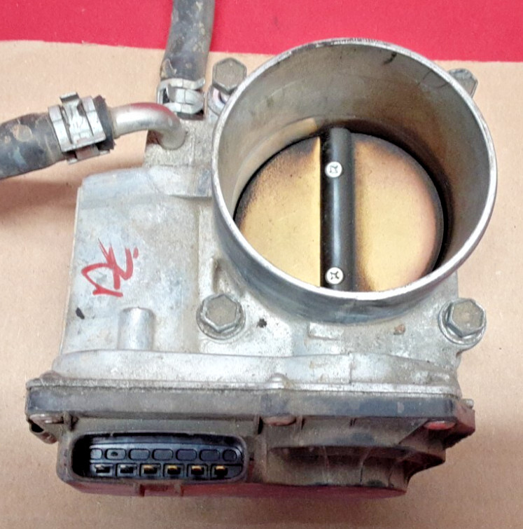 2002 - 2010 Toyota V6 Fuel Injection Throttle Body 22030-20060