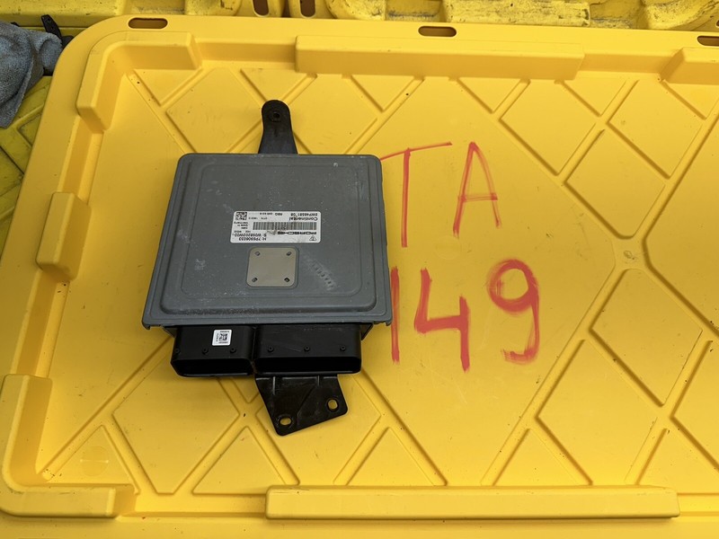 2011-2014 Porsche Cayenne S 4.8L Engine Computer ECM ECU OEM