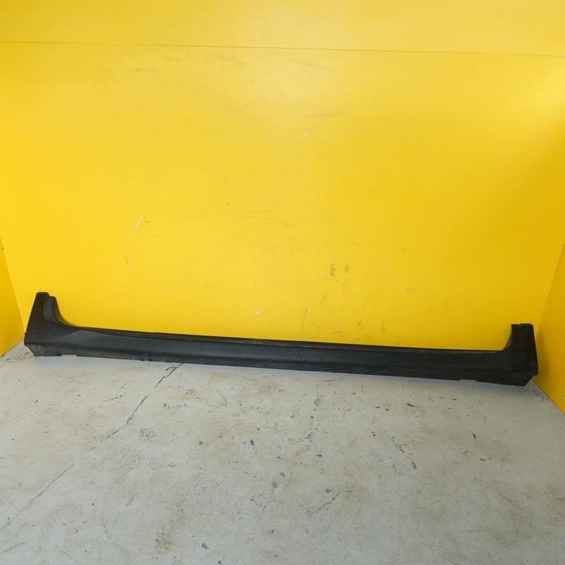 2018-2024 CHEVROLET TRAVERSE RIGHT ROCKER PANEL MOULDING BLACK TEXTURED 84359271