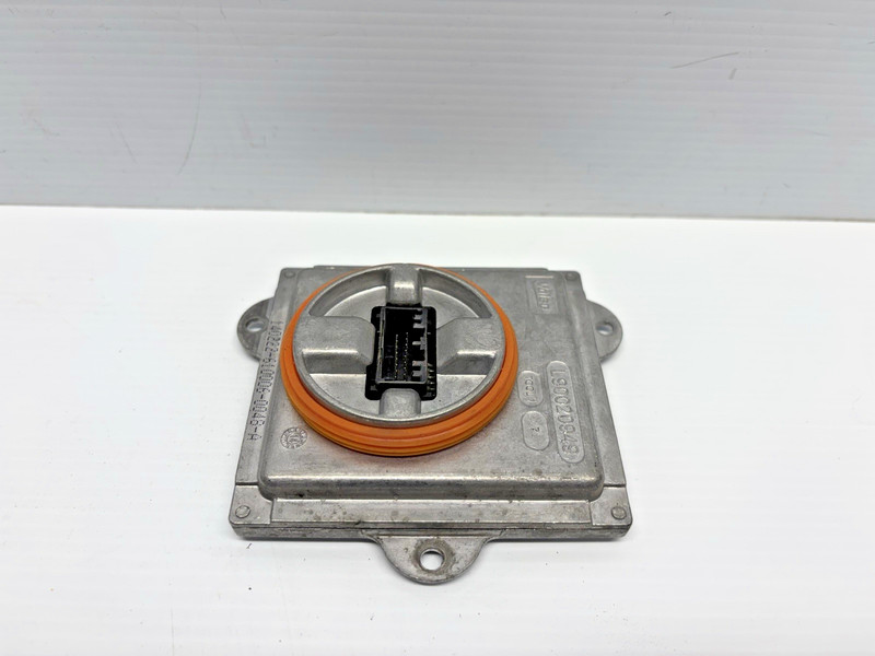 BMW Xenon LED Ballast ECU Headlight Control Unit Module L90028076