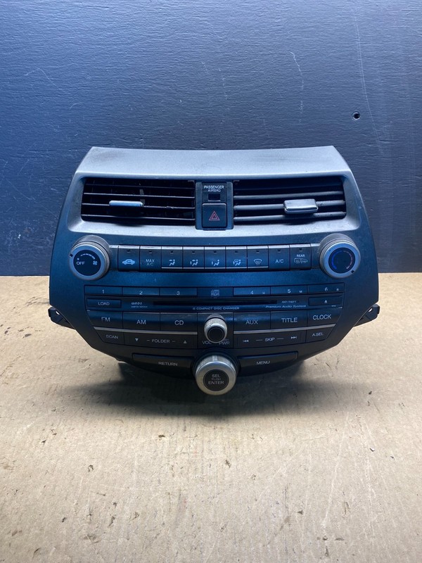 2008 - 2012 Honda Accord Front Radio Control AM./FM CD Climate Control ac7112 DG