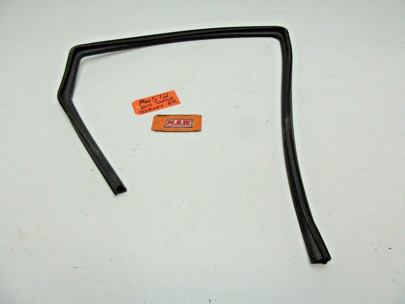 DOOR GLASS WINDOW RUBBER SEAL TRACK DOOR PANEL RIGHT REAR BACK for DODGE JOURNEY