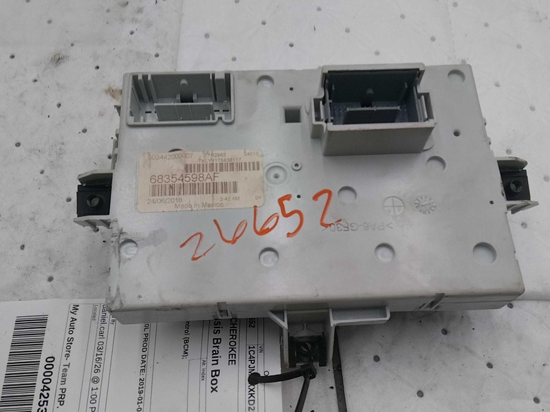 2019 Jeep Cherokee Body Control Module OEM 68412070AB Red 93K Miles