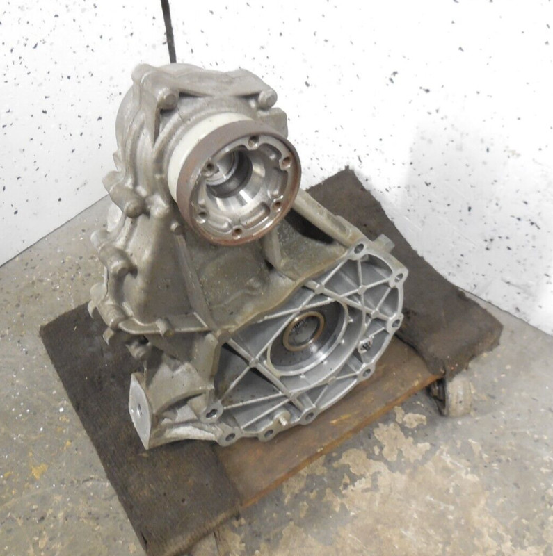 2017 17 Maserati Levante 3.0L AWD Transfer Case OEM 06700380720