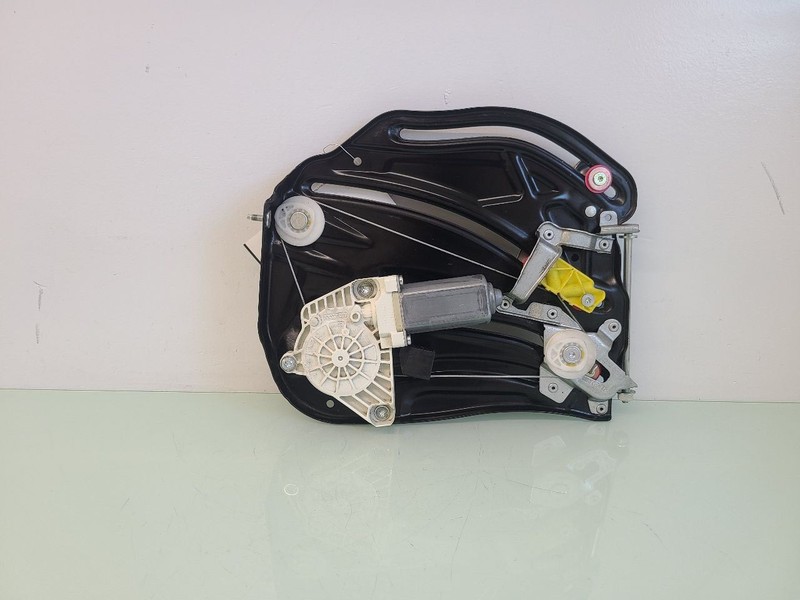 Passenger Quarter Window Regulator 231 Type Fits 13-20 MERCEDES S-CLASS 581757