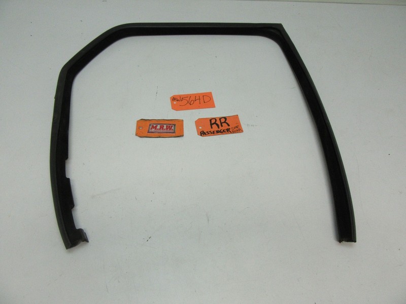 ESCAPE MARINER RIGHT REAR DOOR RUBBER SEAL GLASS WINDOW TRACK CHANNEL MOLDING RR