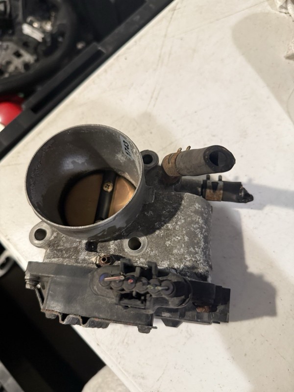 Throttle Body Fits 2006 MITSUBISHI GALANT 2.4L