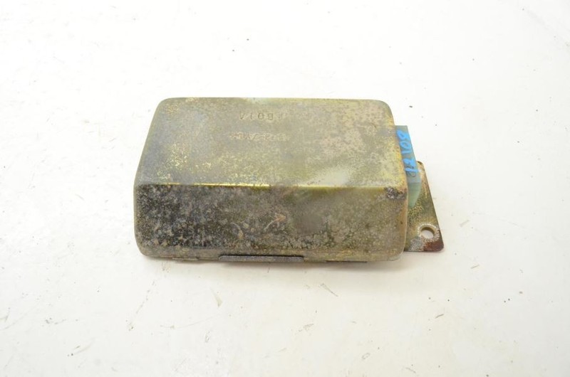 1986-1988 Mazda RX7 FC Trunk Mounted Module 5172-7Y12 FB01A