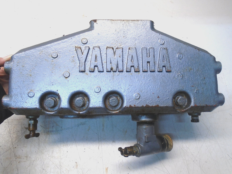 ZZ3c Yamaha Inboard Sterndrive Exhaust Manifold 4.3L V6 12191100 YSC-12191-10-0C