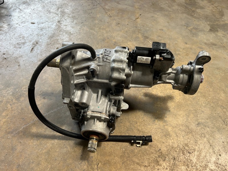 17-19 Cadillac XT5 A/T TRANSFER CASE OEM