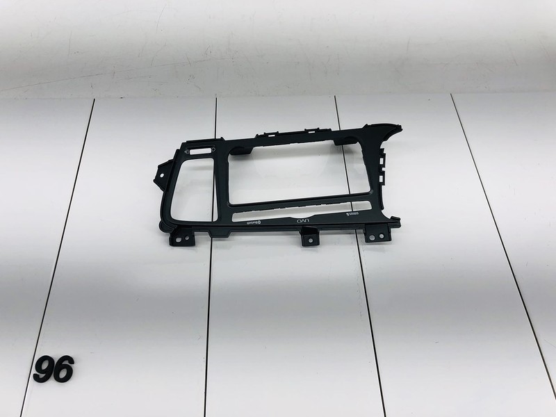 12-13 KIA OPTIMA CENTER INSTRUMENT PANEL HVAC SWITCH & RADIO BEZEL TRIM OEM