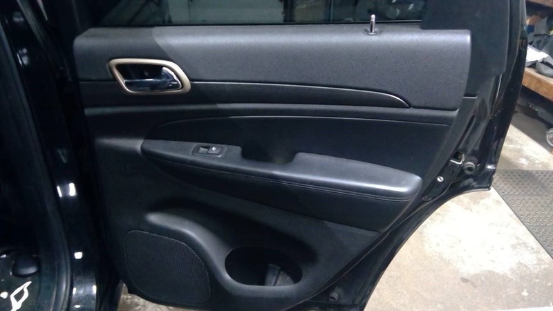GRAND CHEROKEE 2015 Passenger Right Door Trim Panel Rear 1712409