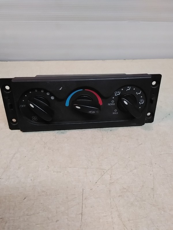 International Prostar 3827580C1 Temperature Control
