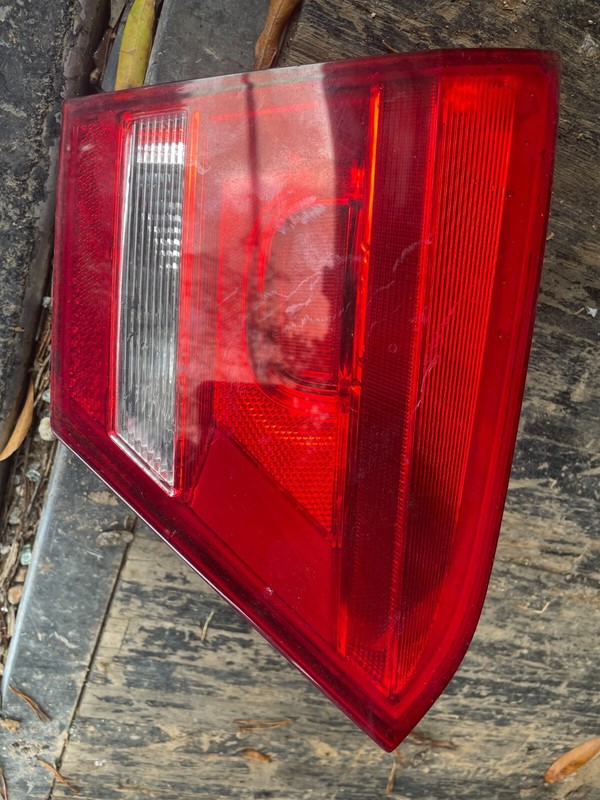 12-15 VOLKSWAGEN PASSAT LH INNER TAILLIGHT TAIL LAMP ASSEMBLY - DRIVER SIDE