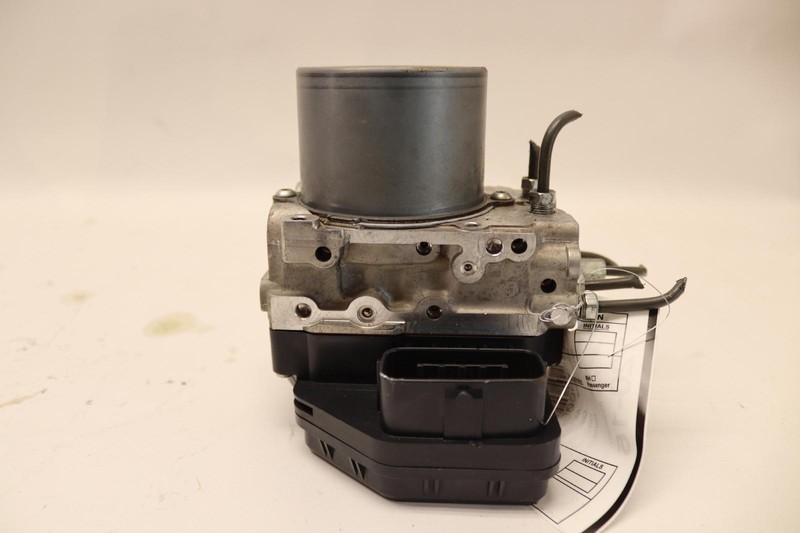 2014-2015 LEXUS IS250 SEDAN ANTI LOCK POWER ABS BRAKE PUMP W/O SPORT PACKAGE OEM