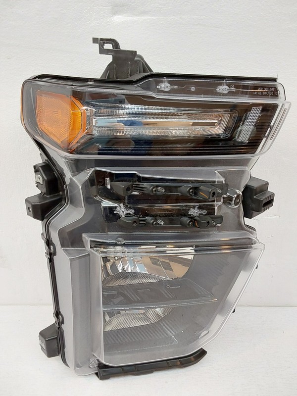 2024 Chevrolet Silverado Right Passenger Side LED Headlamp GM OEM 86531650