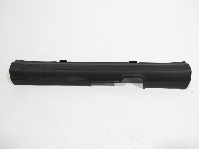 20-25 Kia Telluride SX 2022 Front Right Door Sill Plate Scuff Panel Trim Cover |